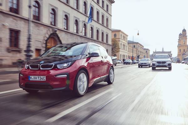 BMW'nin ikinci nesil hibrit modelleri - Cenevre resim galerisi (06.03.2019)