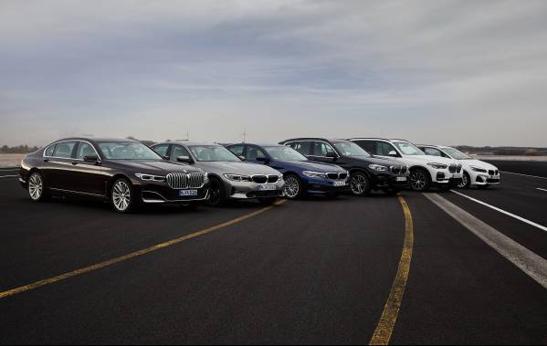 BMW'nin ikinci nesil hibrit modelleri - Cenevre resim galerisi (06.03.2019)