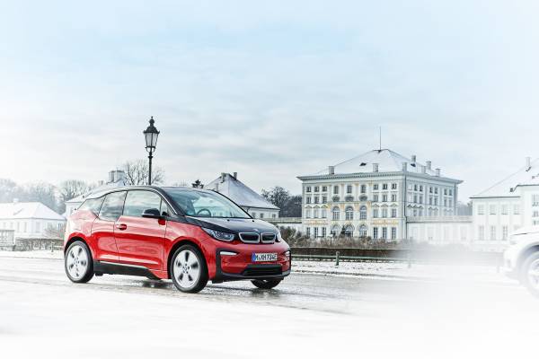 BMW'nin ikinci nesil hibrit modelleri - Cenevre resim galerisi (06.03.2019)