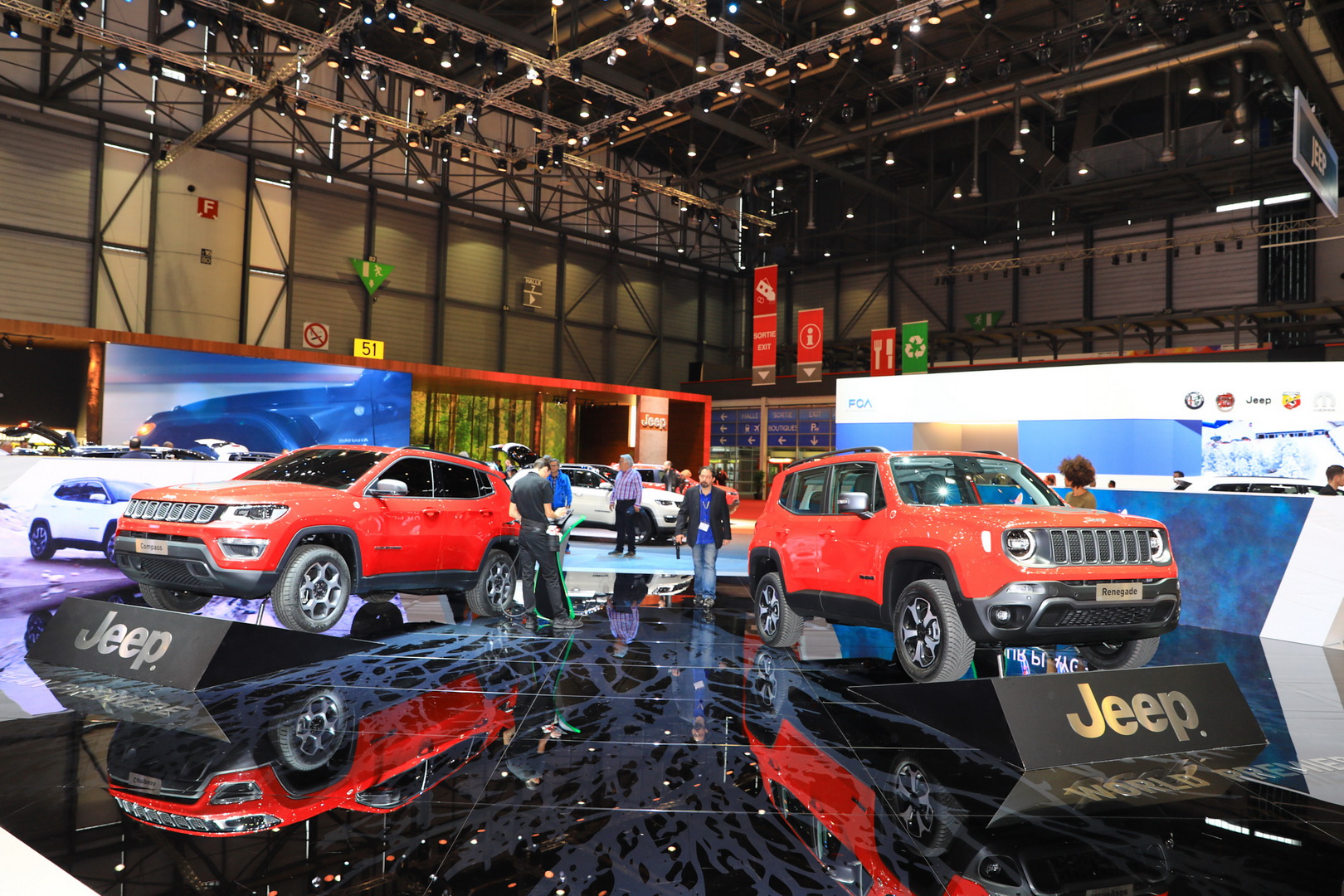 Yeni Jeep Renegade ve Compass Plug-in Hibrit Versiyonlar resim galerisi