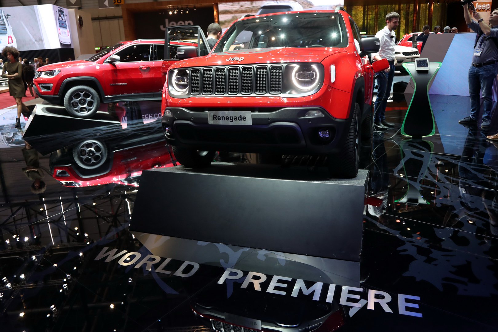 Yeni Jeep Renegade ve Compass Plug-in Hibrit Versiyonlar resim galerisi