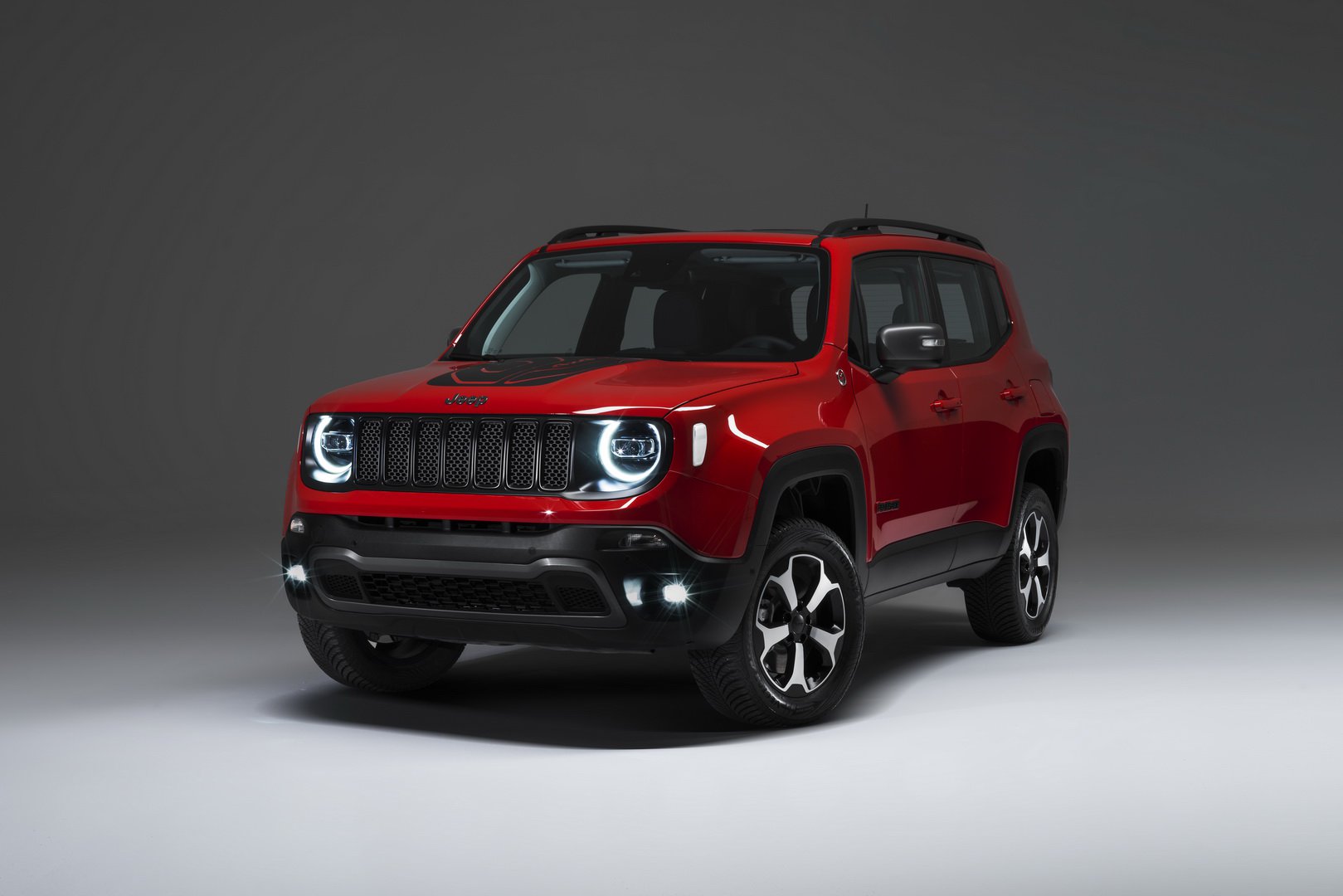 Yeni Jeep Renegade ve Compass Plug-in Hibrit Versiyonlar resim galerisi