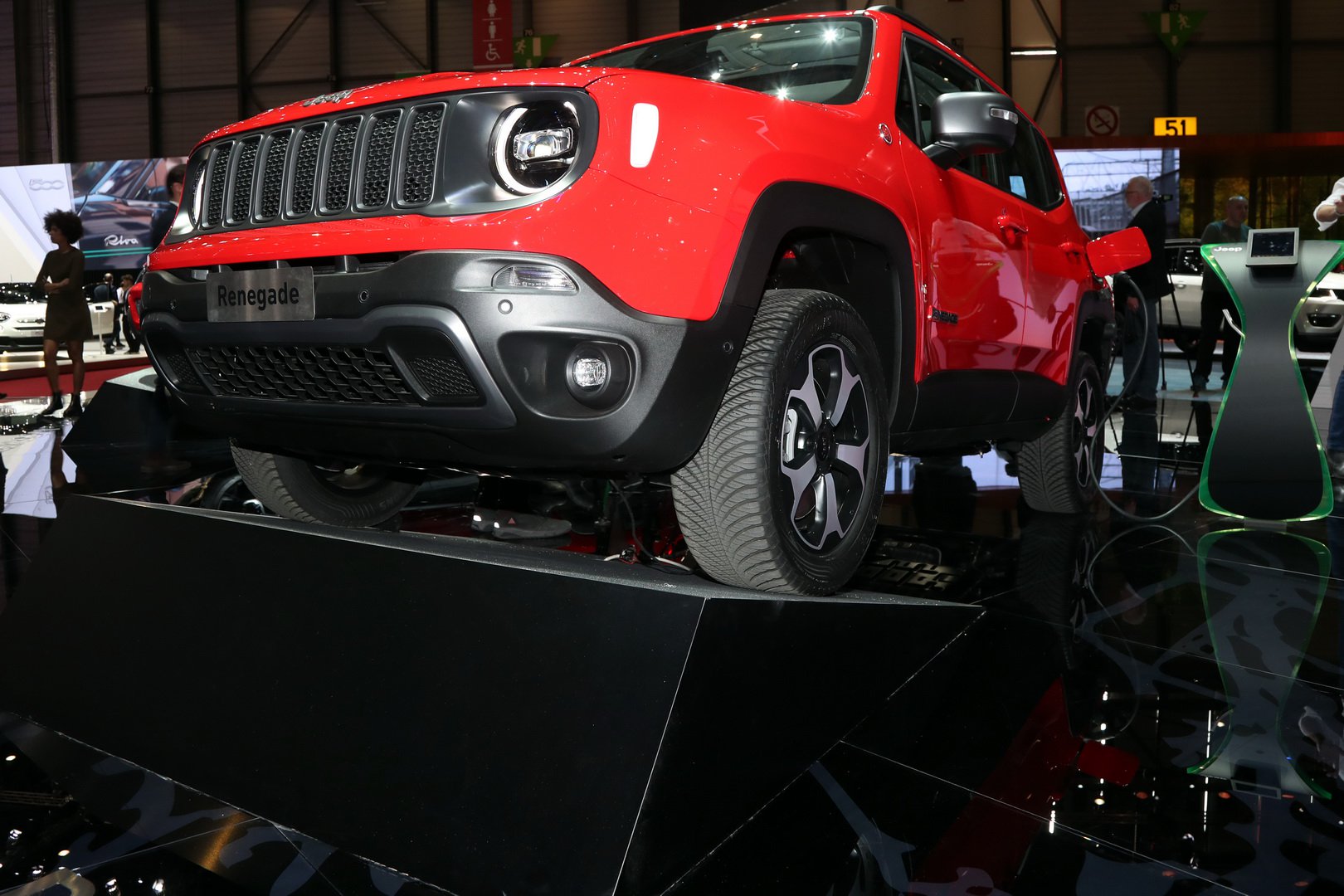 Yeni Jeep Renegade ve Compass Plug-in Hibrit Versiyonlar resim galerisi