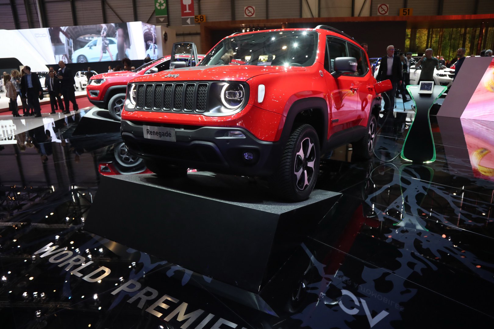 Yeni Jeep Renegade ve Compass Plug-in Hibrit Versiyonlar resim galerisi