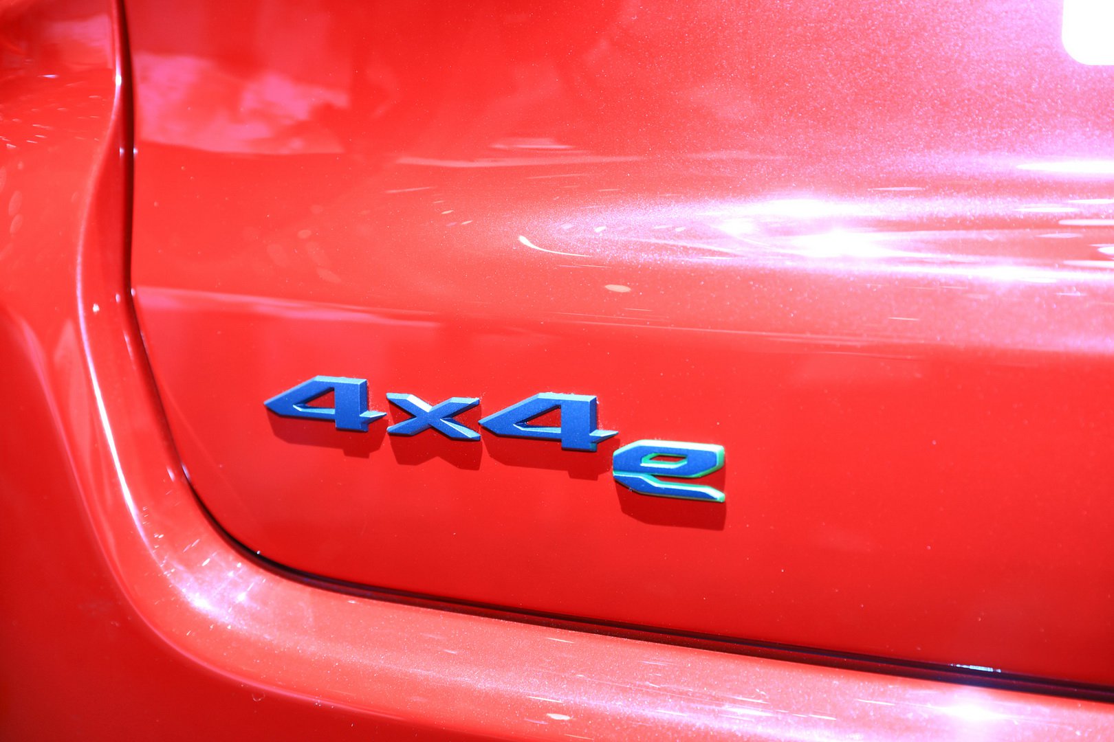 Yeni Jeep Renegade ve Compass Plug-in Hibrit Versiyonlar resim galerisi