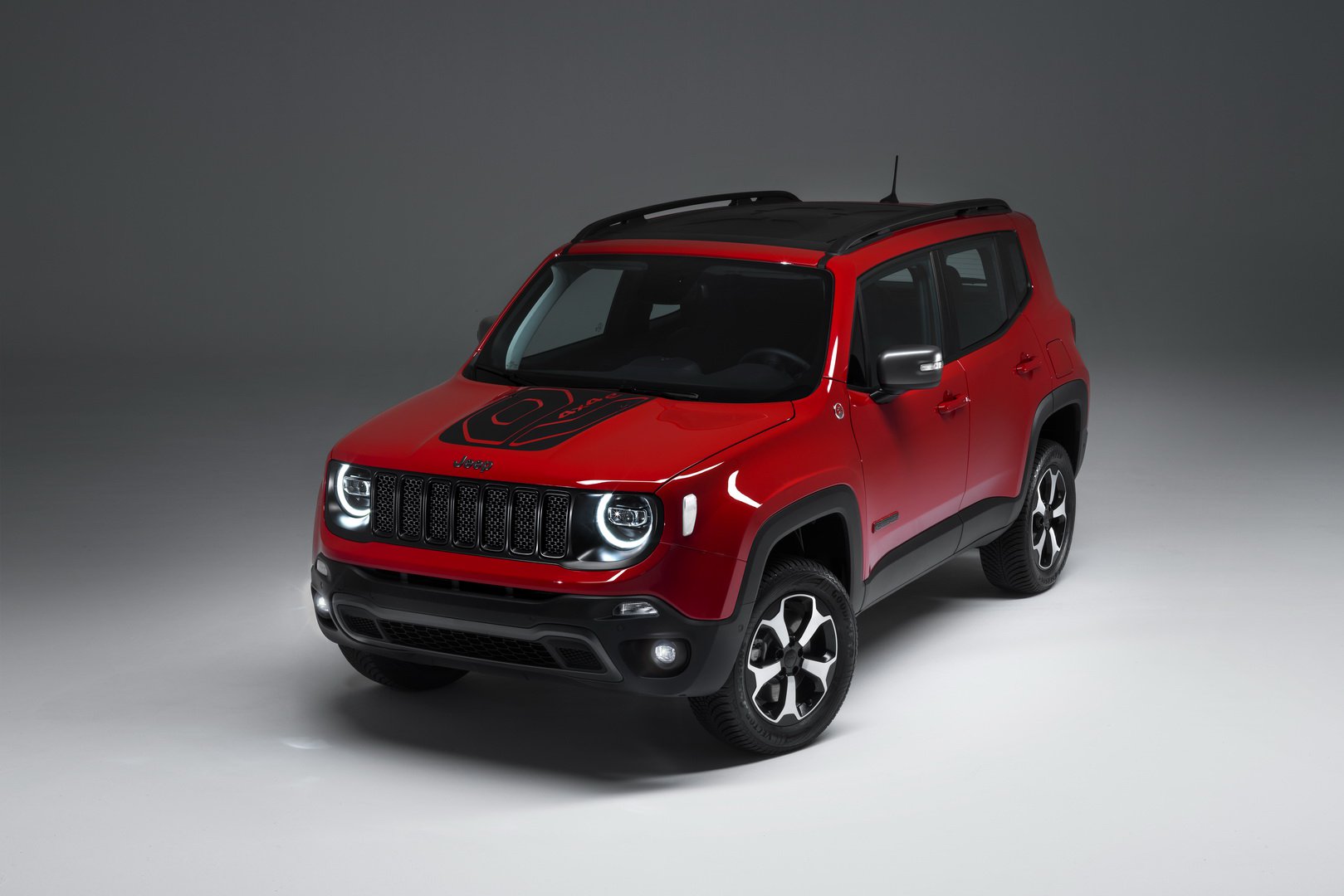 Yeni Jeep Renegade ve Compass Plug-in Hibrit Versiyonlar resim galerisi