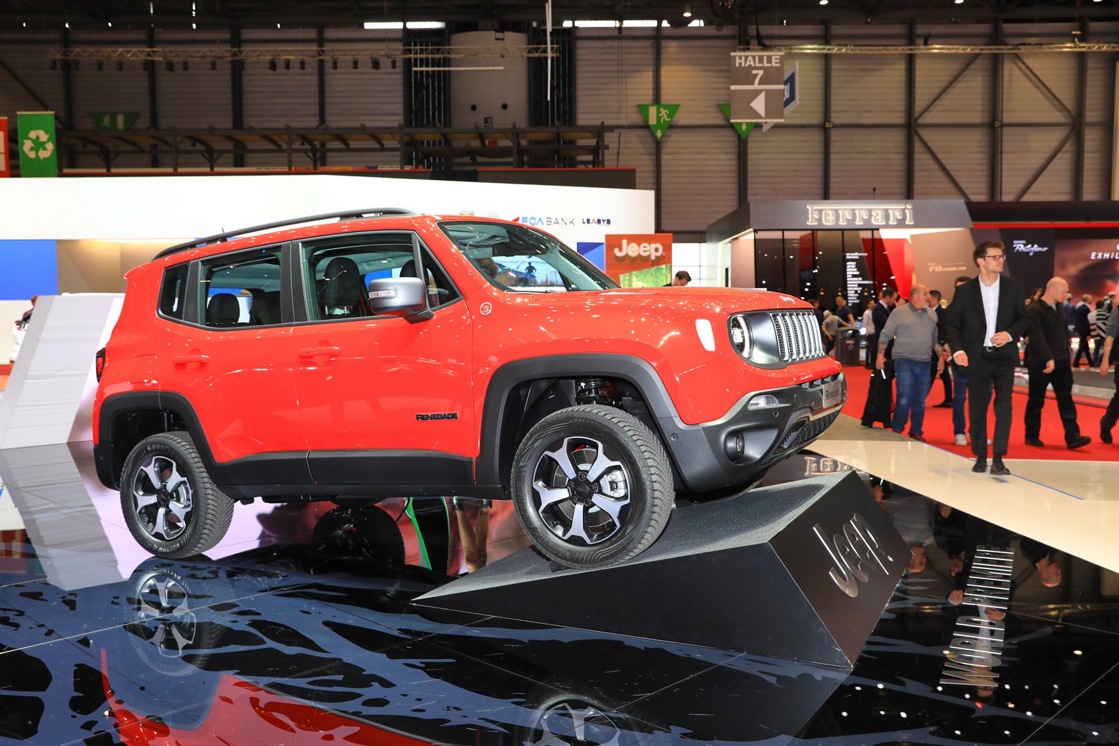 Yeni Jeep Renegade ve Compass Plug-in Hibrit Versiyonlar resim galerisi