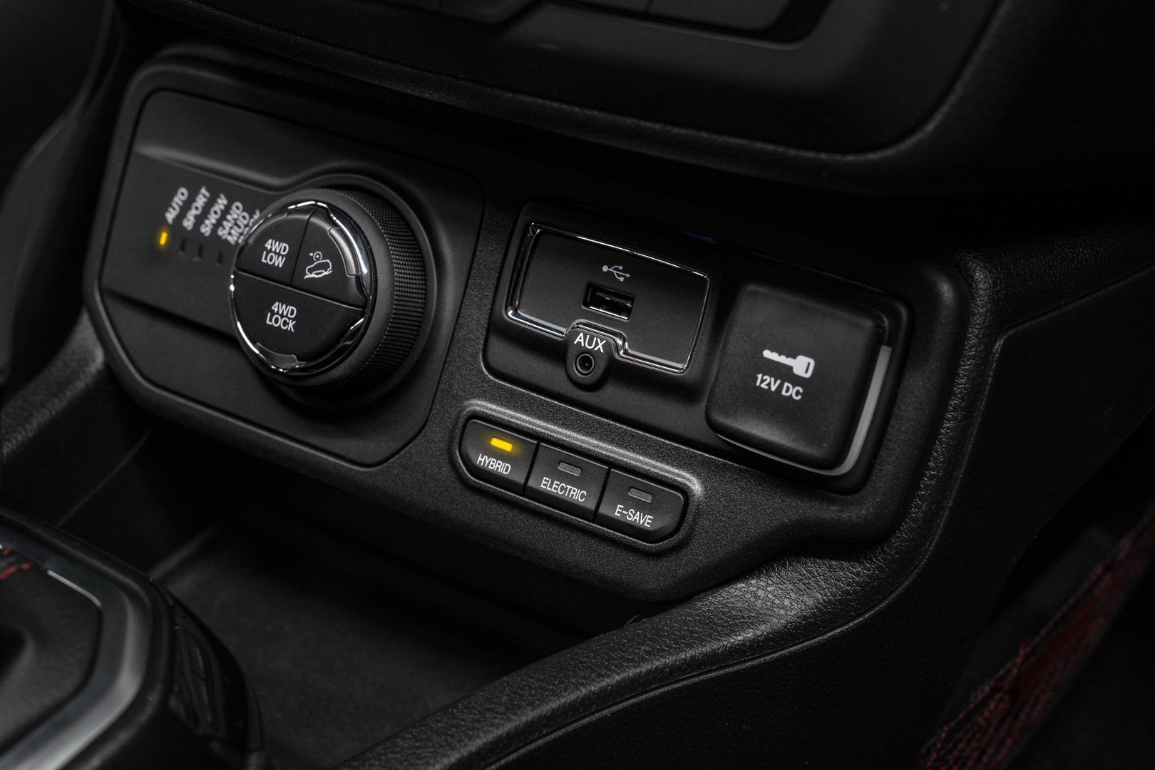 Yeni Jeep Renegade ve Compass Plug-in Hibrit Versiyonlar resim galerisi