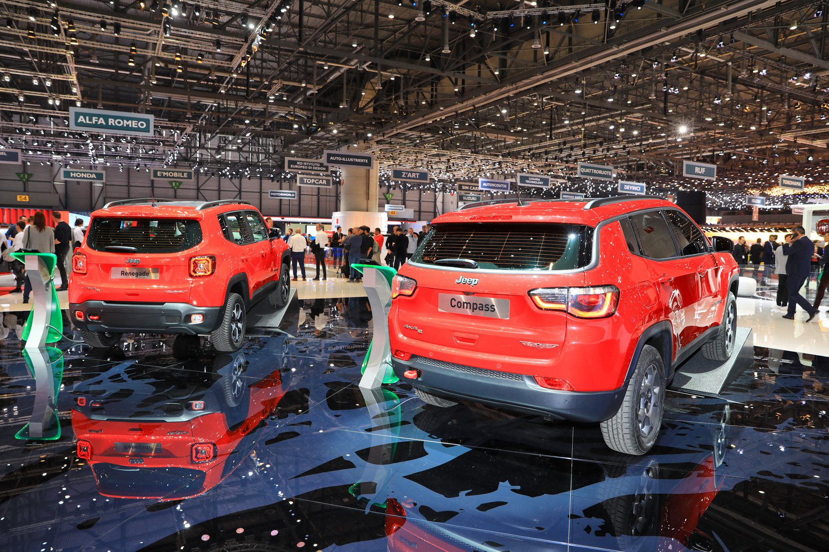 Yeni Jeep Renegade ve Compass Plug-in Hibrit Versiyonlar resim galerisi