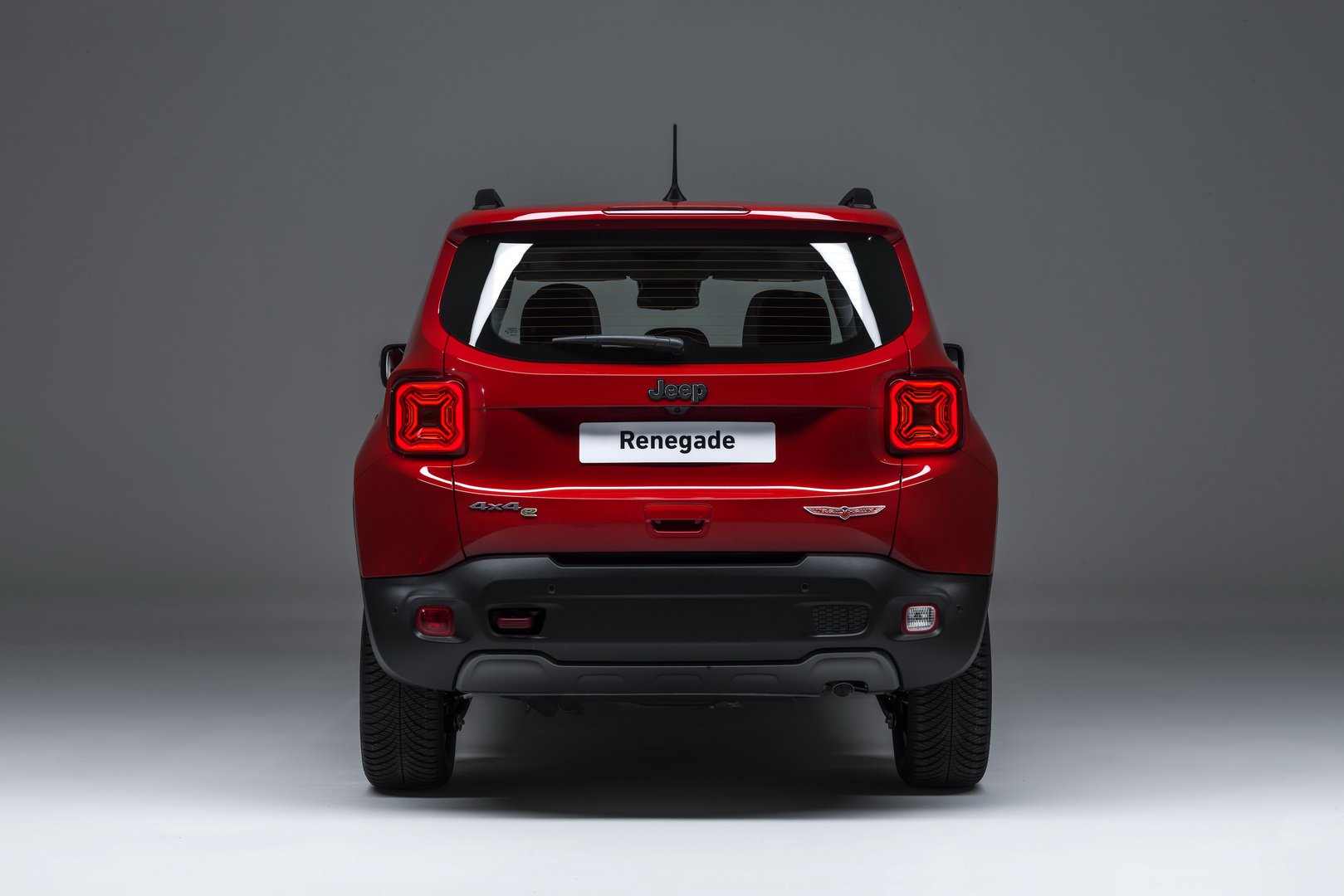 Yeni Jeep Renegade ve Compass Plug-in Hibrit Versiyonlar resim galerisi