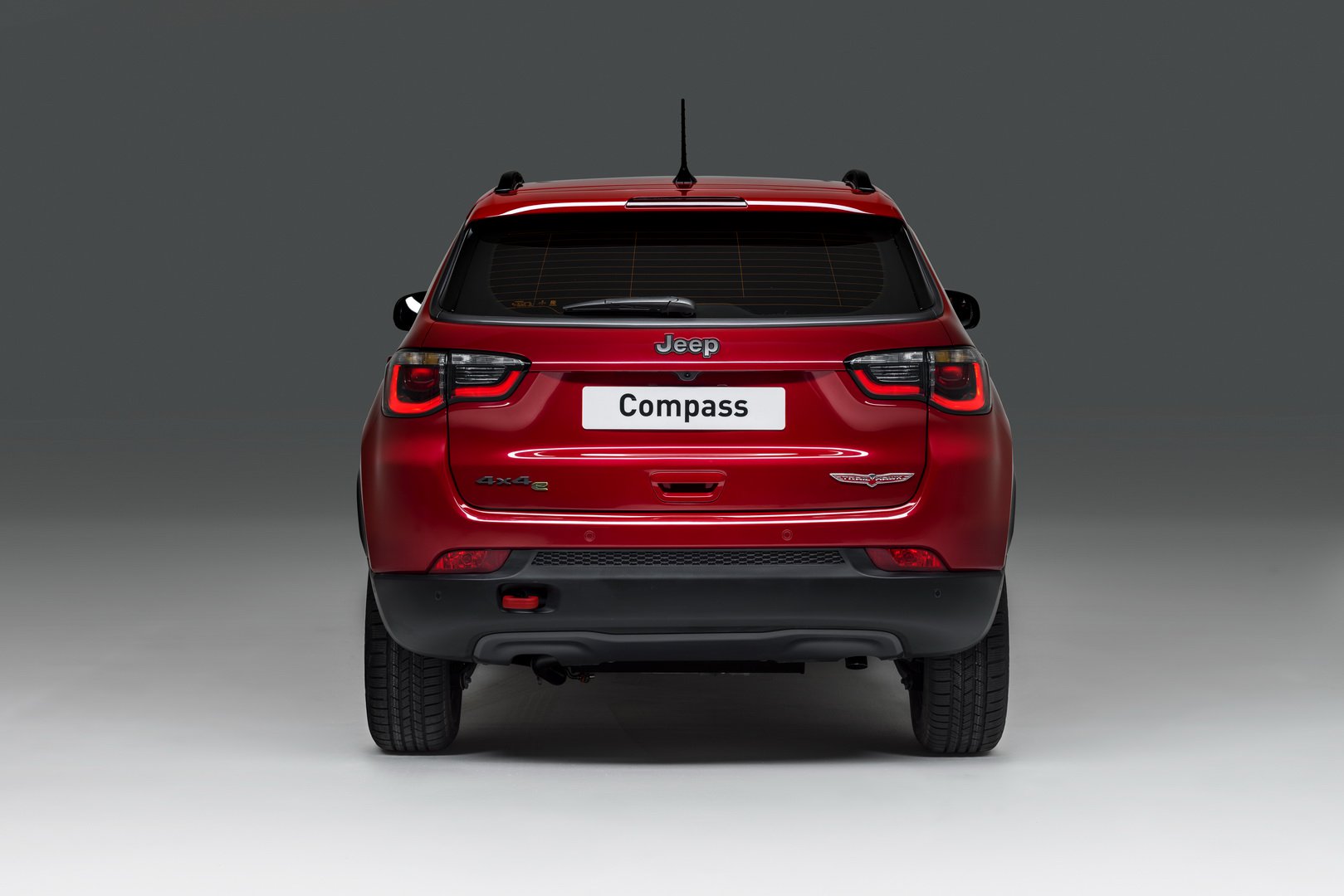 Yeni Jeep Renegade ve Compass Plug-in Hibrit Versiyonlar resim galerisi