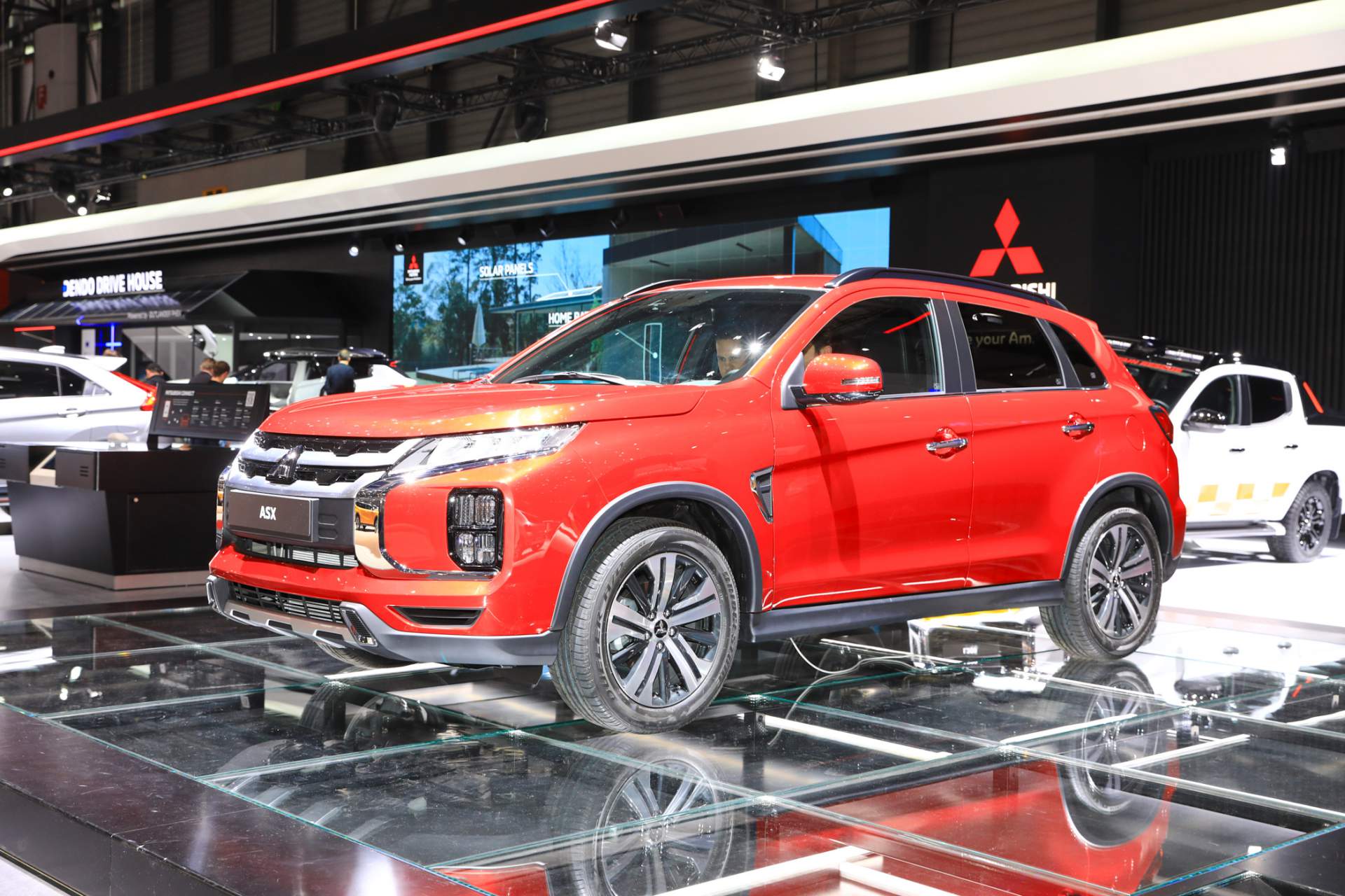 2020 Mitsubishi ASX resim galerisi (08.03.2019)