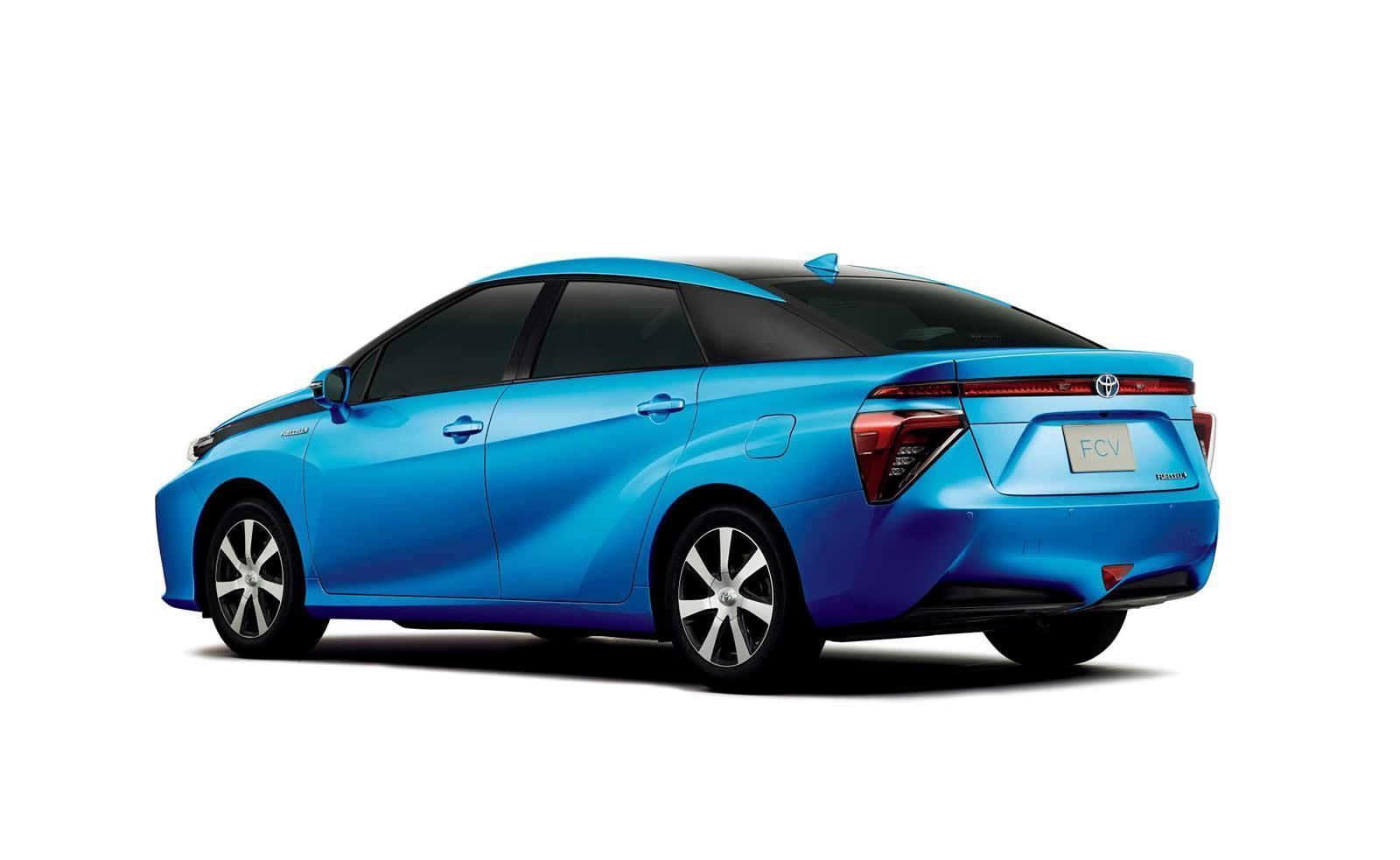 YEN 2015 TOYOTA FUEL CELL SEDAN RESM GALERS