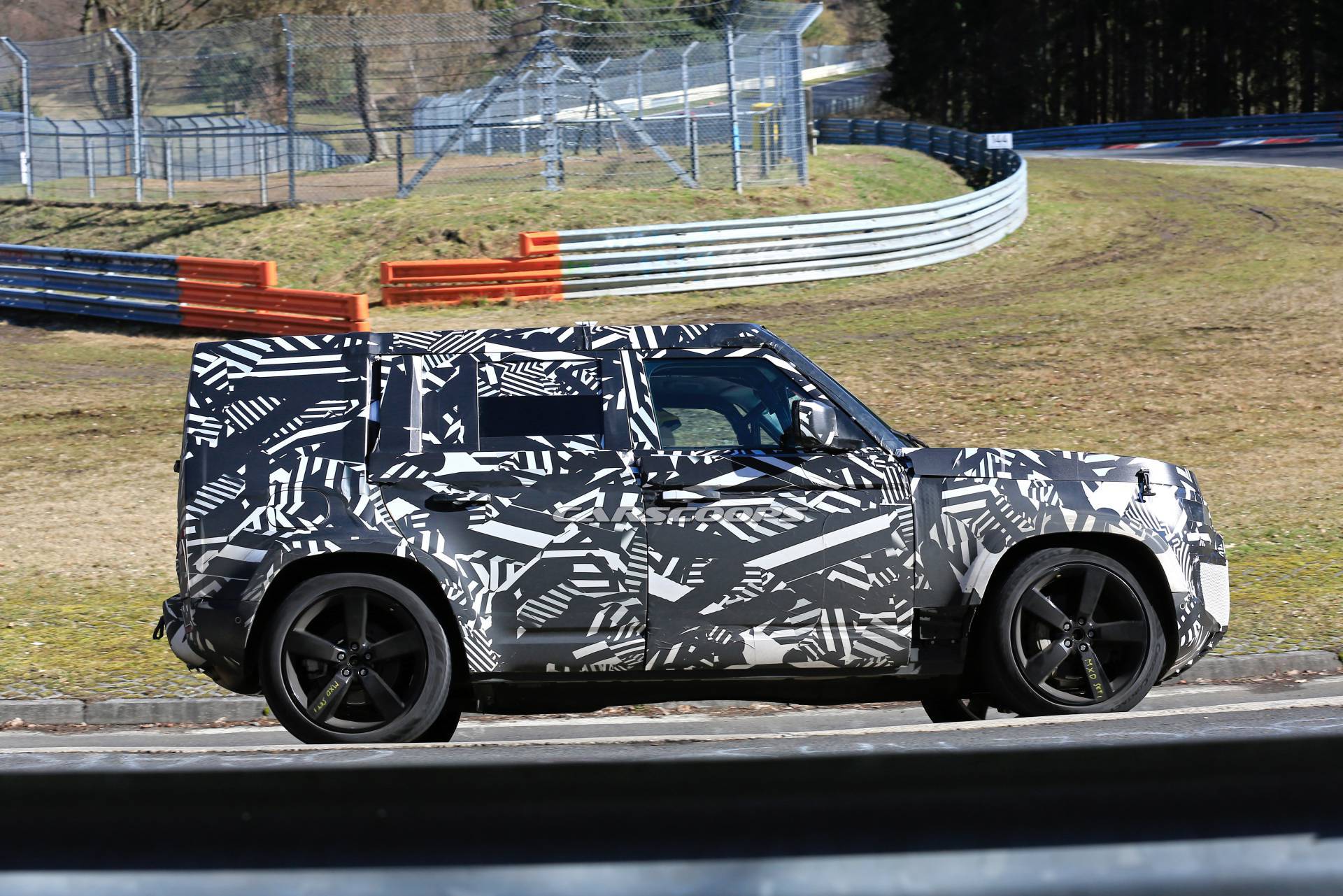 2020 Land Rover Defender resim galerisi (20.03.2019)