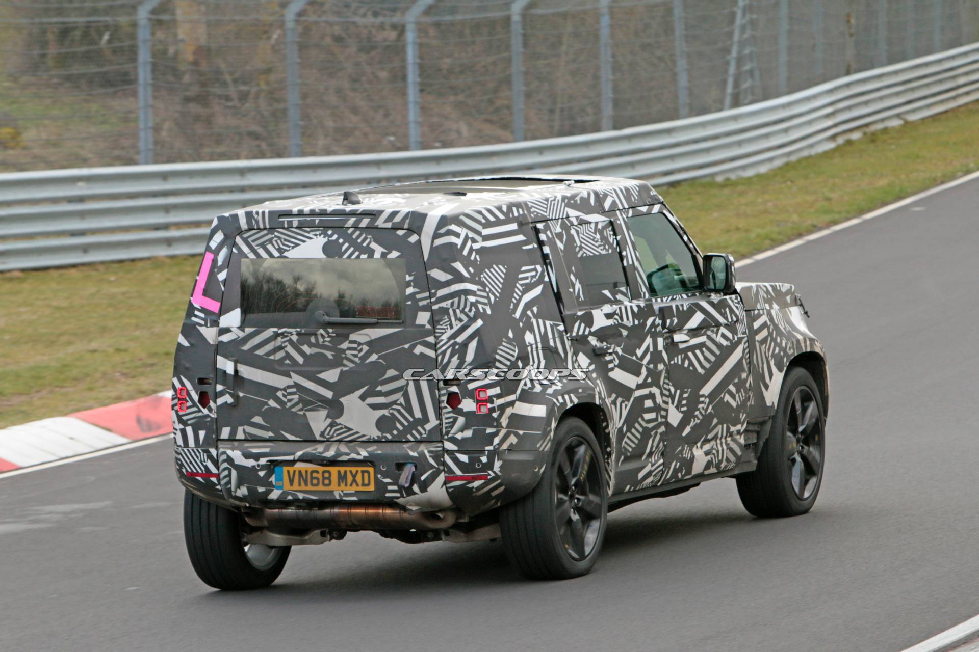 2020 Land Rover Defender 110  resim galerisi