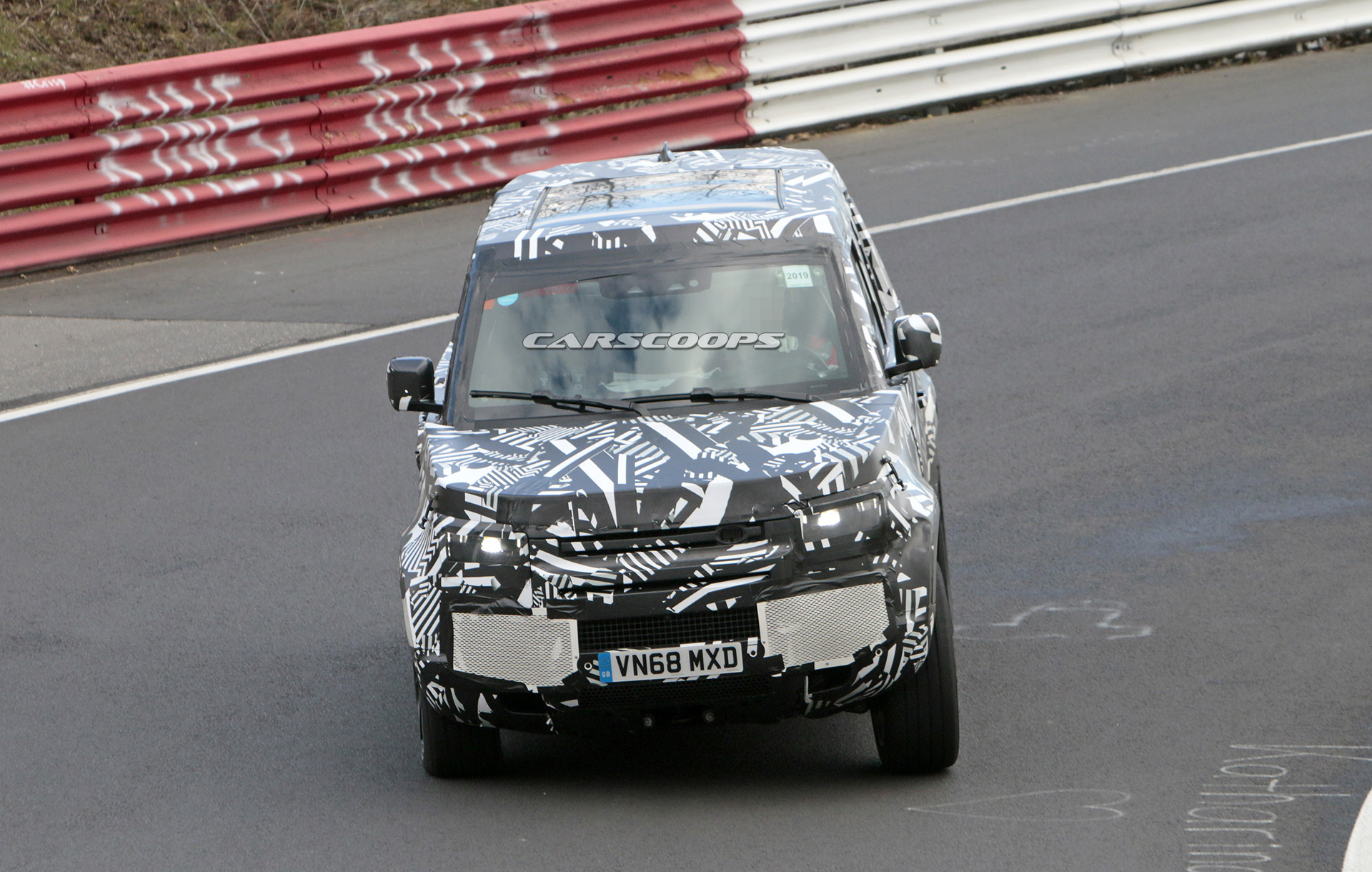 2020 Land Rover Defender 110  resim galerisi