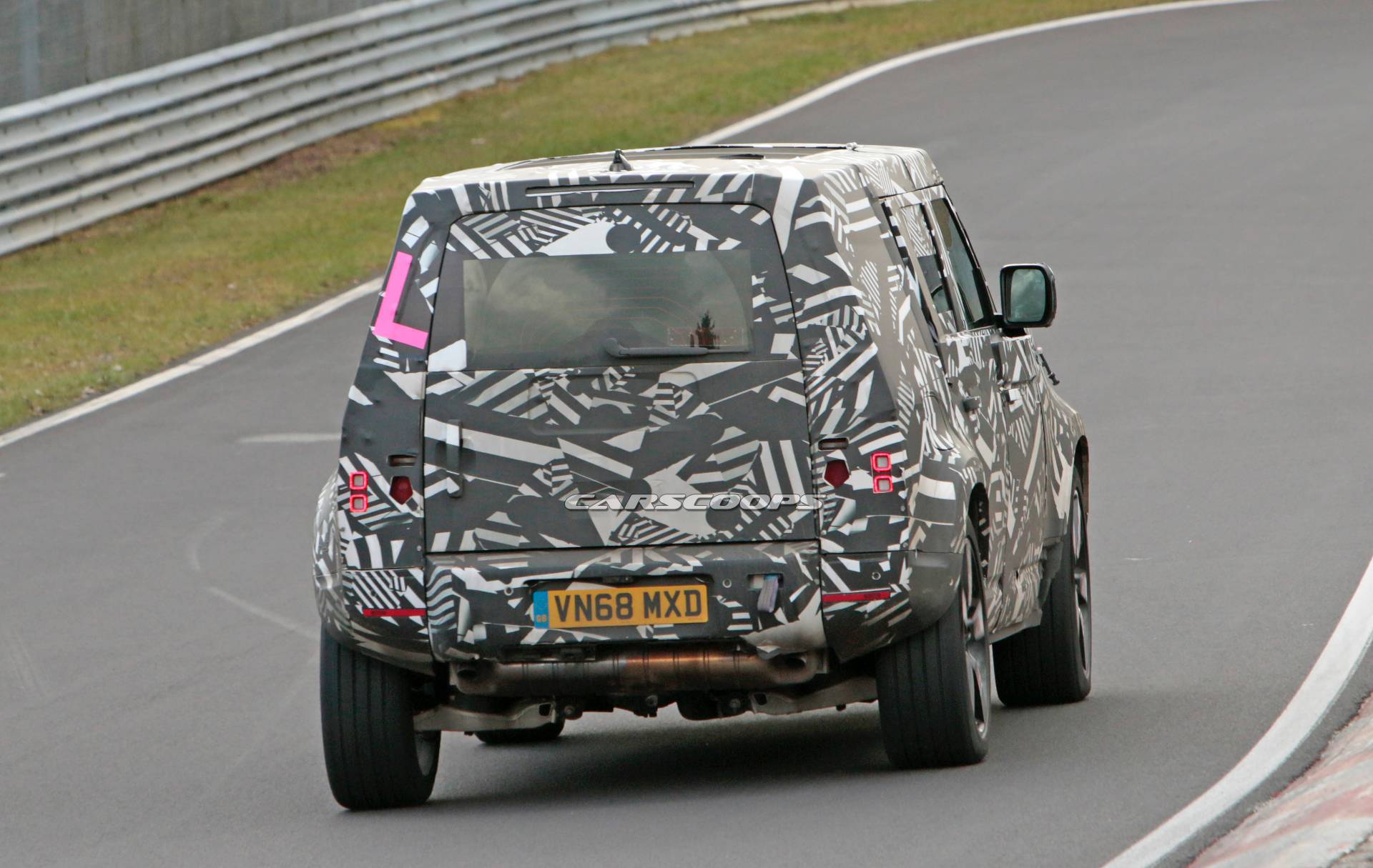 2020 Land Rover Defender 110  resim galerisi