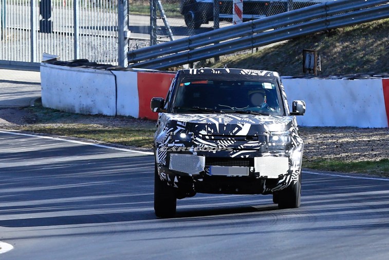 2020 Land Rover Defender 110  resim galerisi