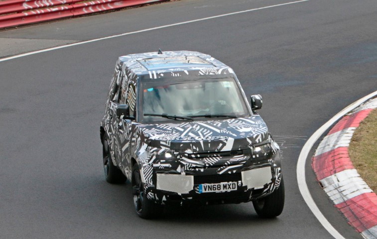 2020 Land Rover Defender 110  resim galerisi