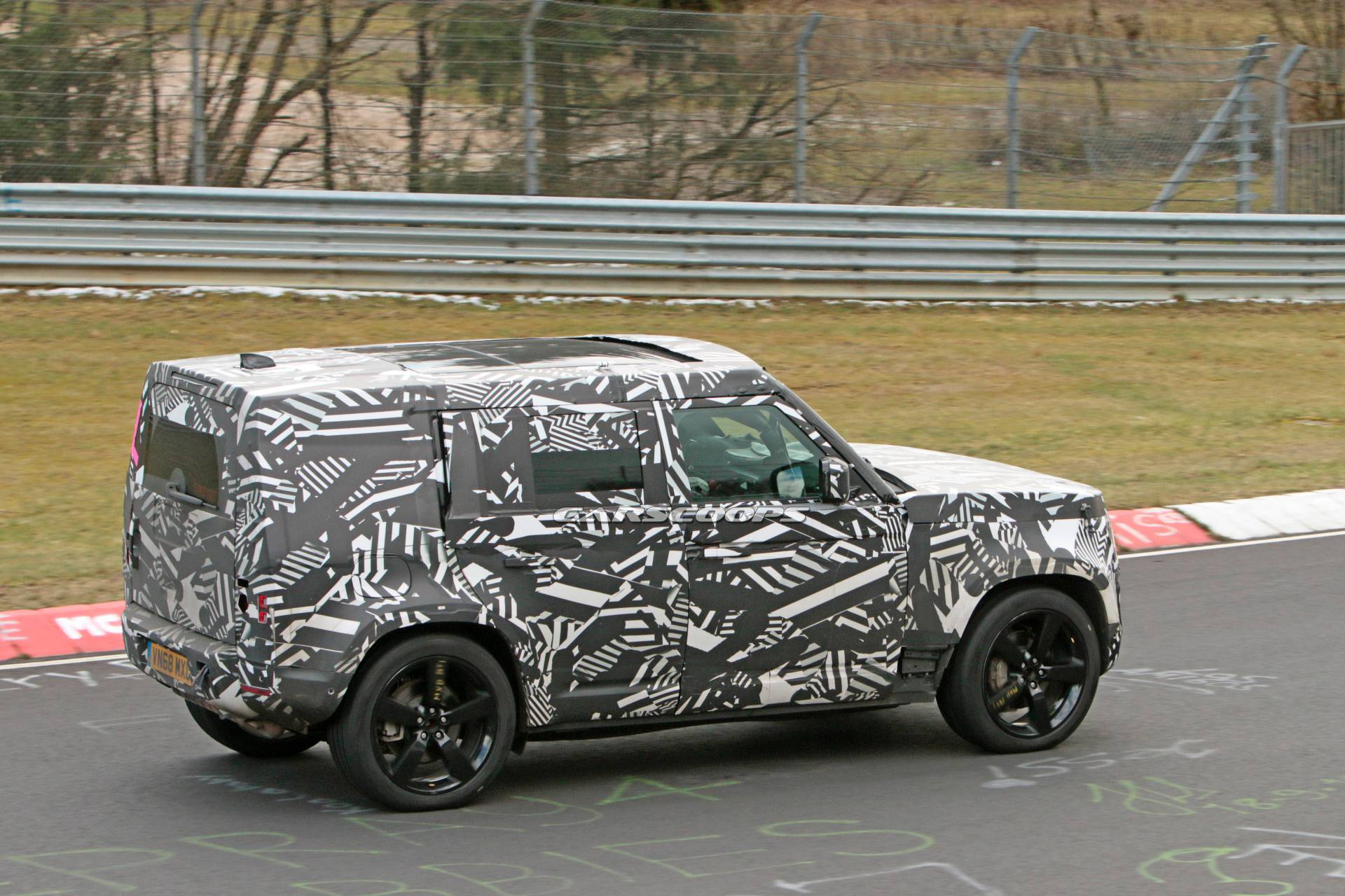 2020 Land Rover Defender 110  resim galerisi