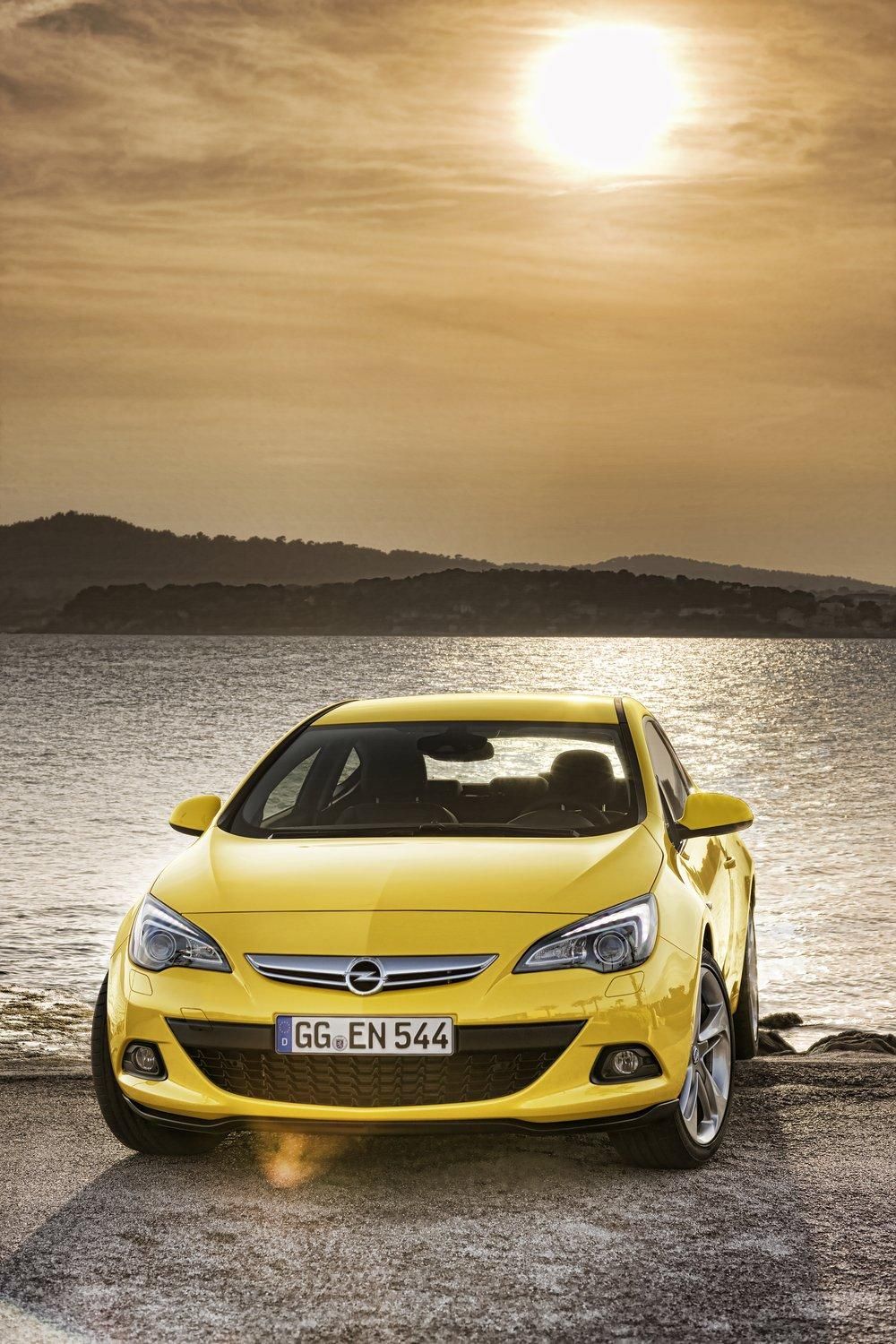 OPEL ASTRA GTC GALER�