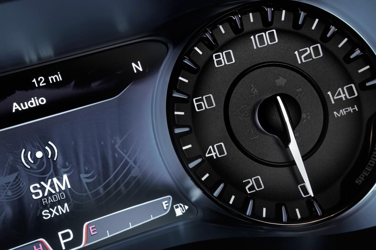 YEN 2015 CHRYSLER 200 AYRINTILI RESM GALERS