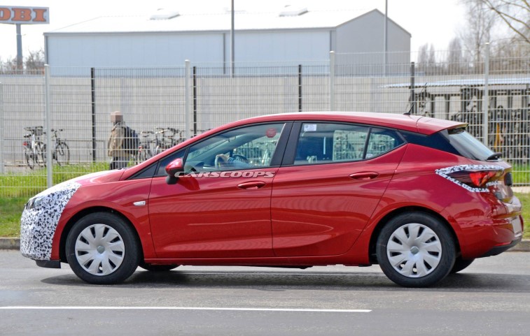 Gncellenen 2019 Opel Astra resim galerisi (08.04.2019)
