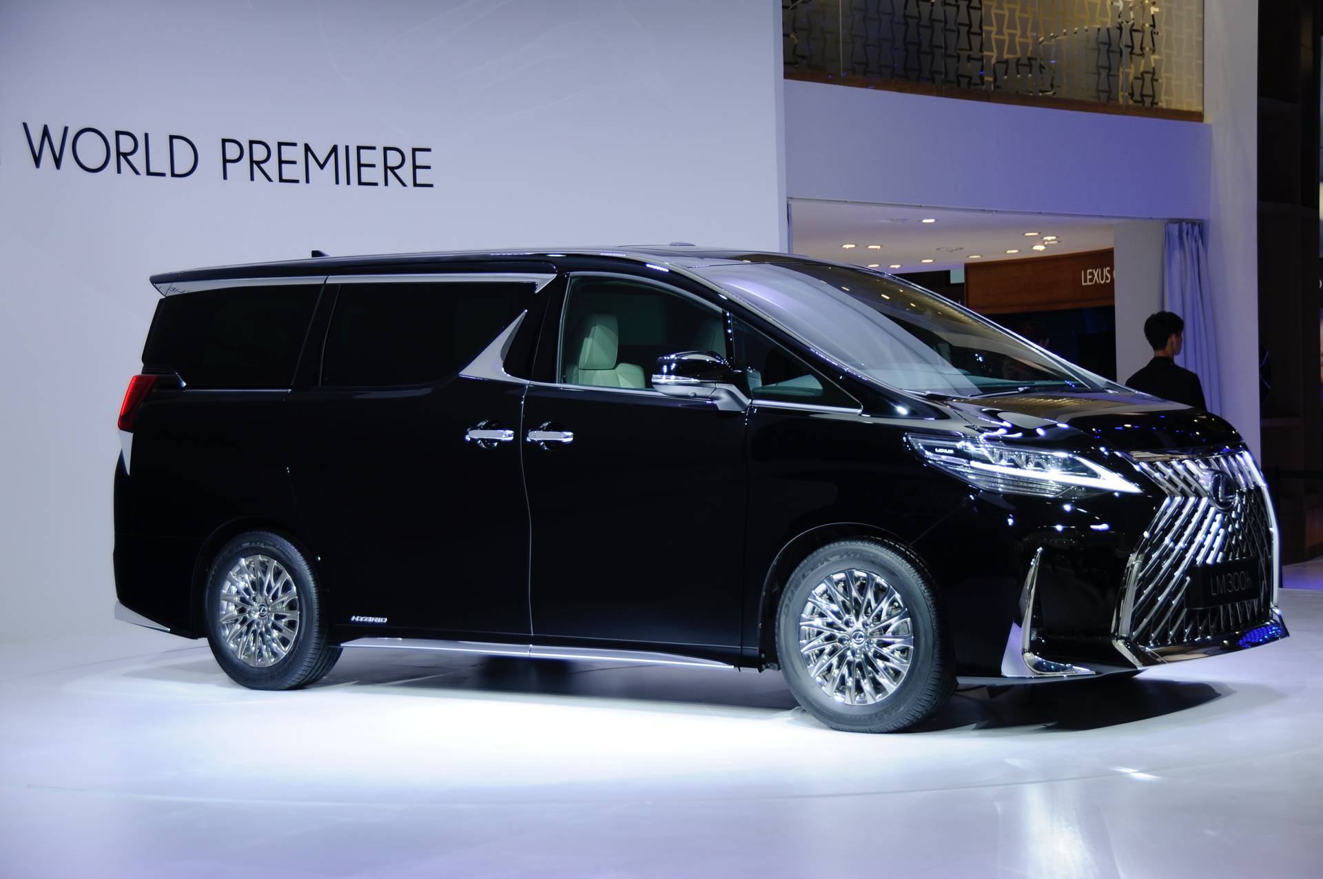 Lexus LM resim galerisi (17.04.2019)