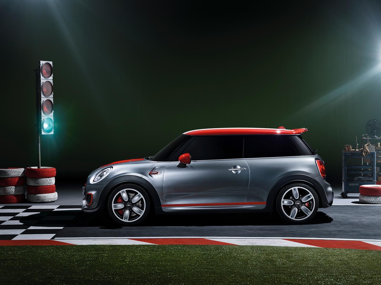 YEN 2014 MN JOHN COOPER WORKS KONSEPT RESM GALERS