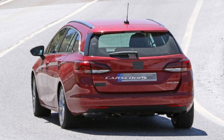 Gncellenen Opel Astra Sports Tourer resim galerisi