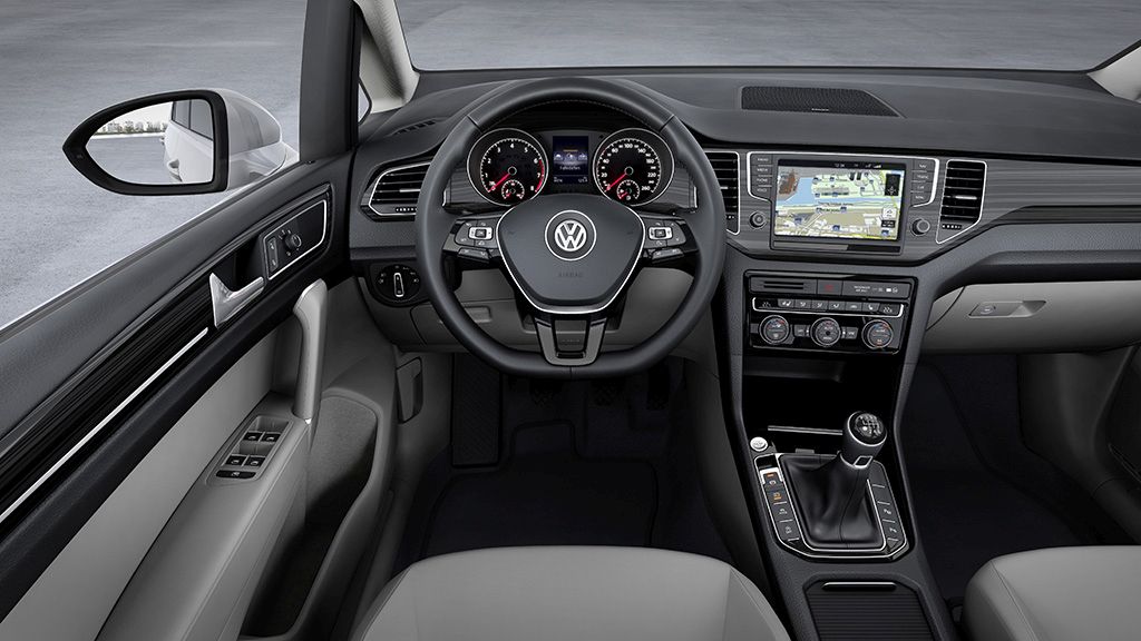 YEN (2014) VOLKSWAGEN GOLF PLUS (SPORTSVAN) RESM GALERS