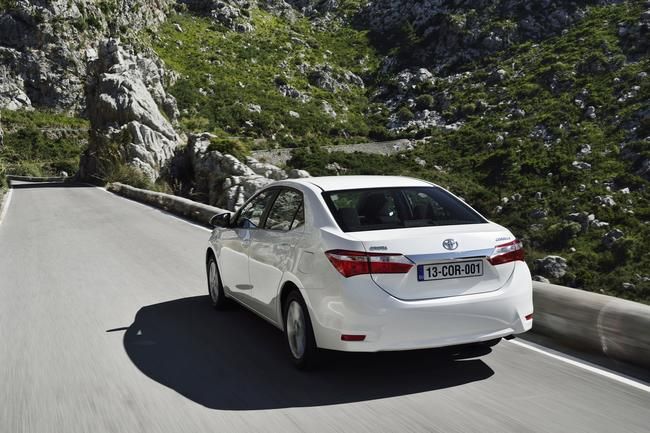 YEN TOYOTA COROLLA AYRINTILI RESM GALERS