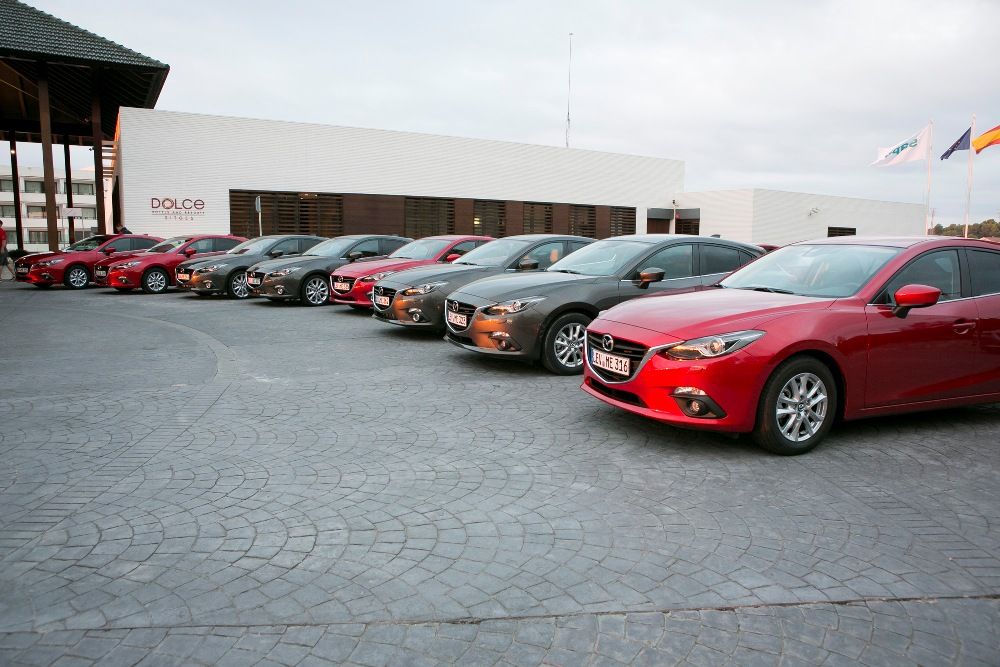 YEN MAZDA 3 BARCELONA BASIN TANITIM RESM GALERS