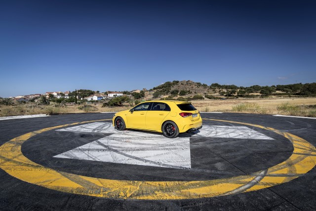 2020 Mercedes-AMG A45 ve CLA45 resim galerisi (01.08.2019)