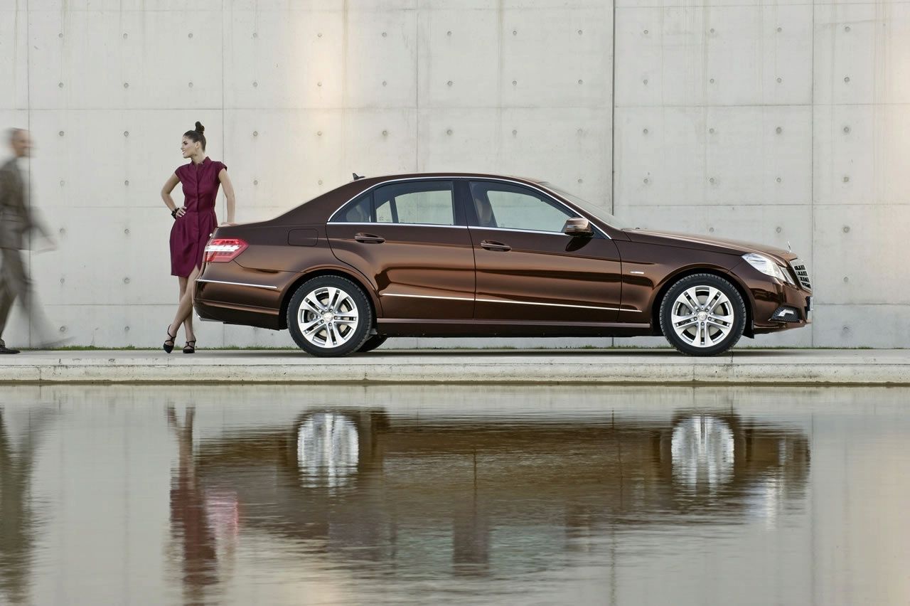 MERCEDES E SEDAN (2010)