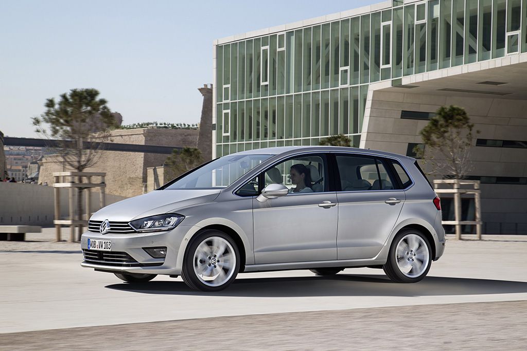 YEN VOLKSWAGEN GOLF SPORTSVAN DETAYLI RESM GALERS