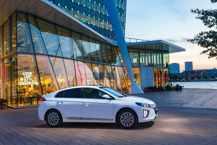 Gncellenen 2020 Hyundai Ioniq Electric resim galerisi (27.08.2019)