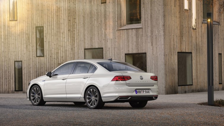 VW Passat GTE PHEV resim galerisi (28.08.2019)