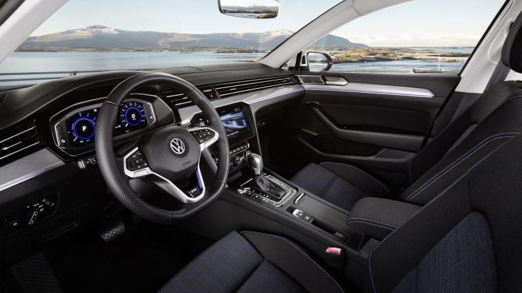 VW Passat GTE PHEV resim galerisi (28.08.2019)