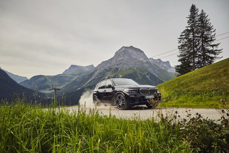 BMW Plug-in Hibrit X5 xDrive45e resim galerisi (03.09.2019)