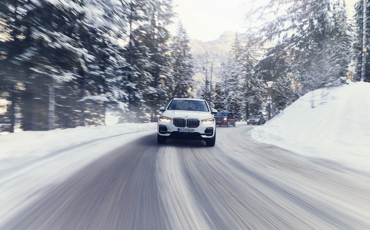 BMW Plug-in Hibrit X5 xDrive45e resim galerisi (03.09.2019)