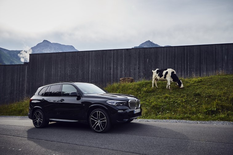 BMW Plug-in Hibrit X5 xDrive45e resim galerisi (03.09.2019)
