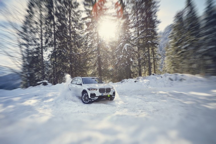 BMW Plug-in Hibrit X5 xDrive45e resim galerisi (03.09.2019)