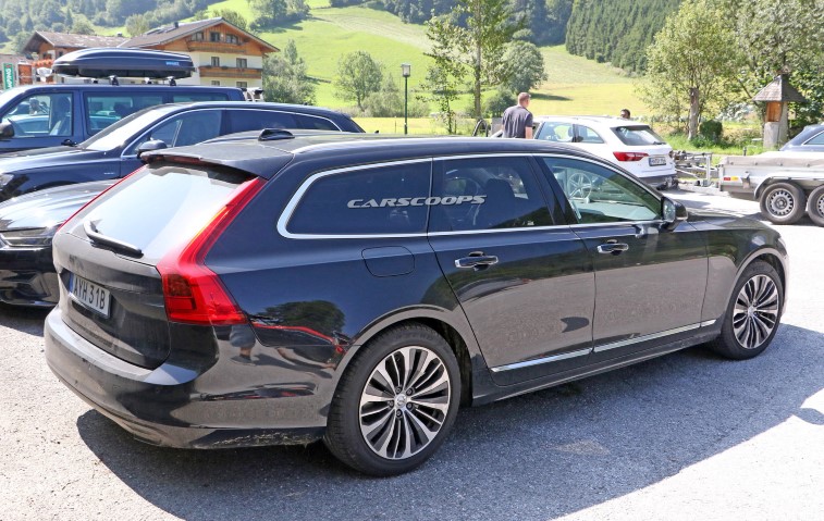 Gncellenen Volvo V90/S90 resim galerisi (03.09.2019)