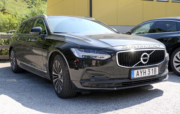 Gncellenen Volvo V90/S90 resim galerisi (03.09.2019)