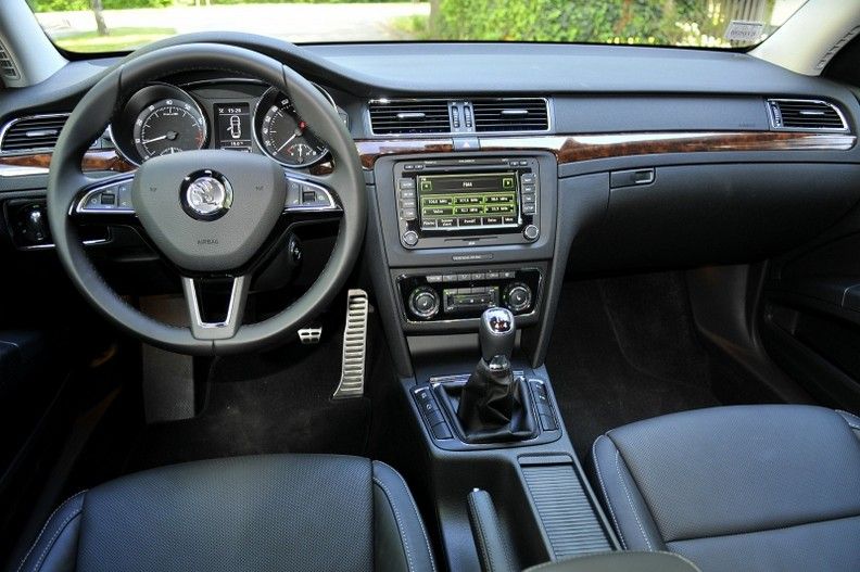 YEN� SKODA SUPERB 1.8 TSI 4X4 GALER�