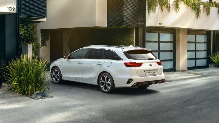 Kia XCeed ve Ceed Sportswagon resim galerisi (03.09.2019)