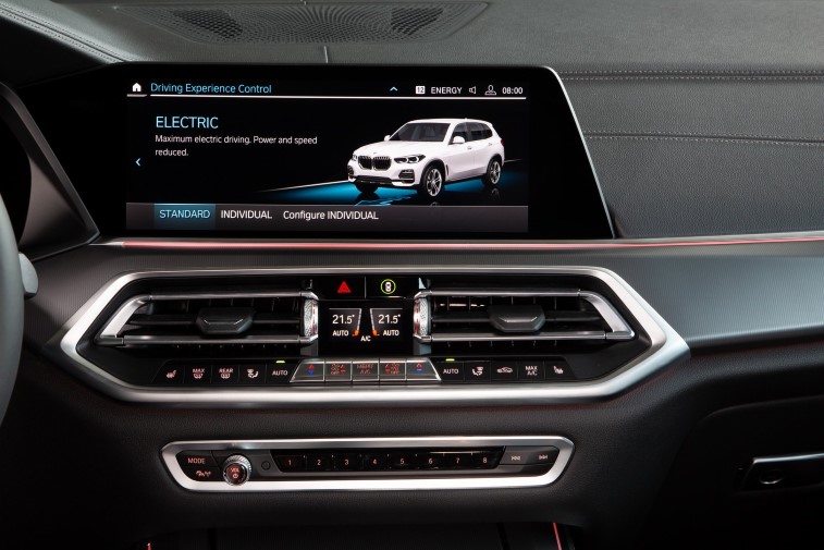 BMW X5 xDrive45e resim galerisi (10.11.2019)