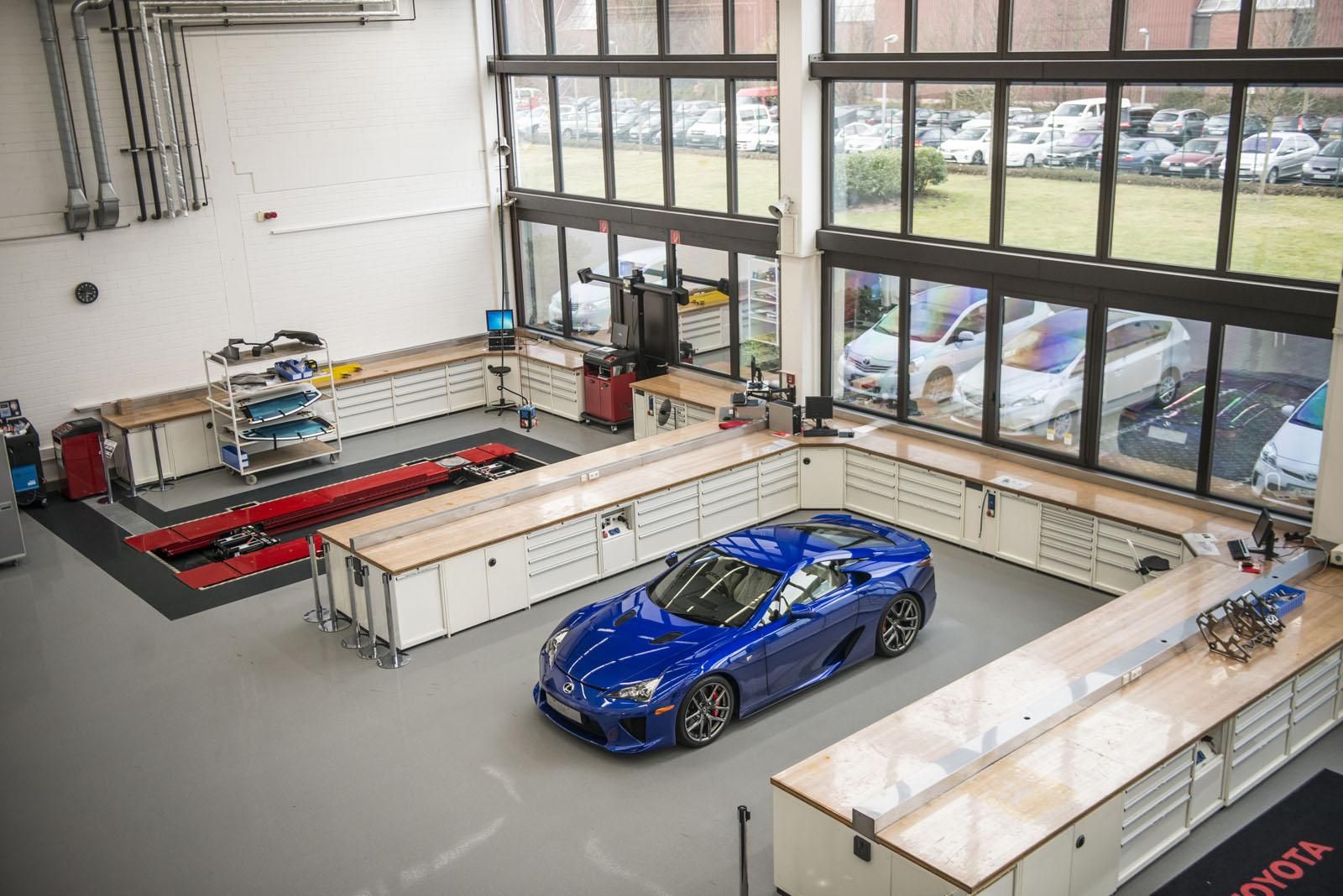 LEXUS LFA GELTRME MERKEZ RESM GALERS