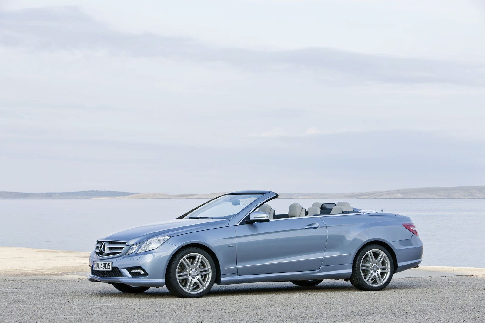 MERCEDES E CONVERTIBLE (2010) GALER
